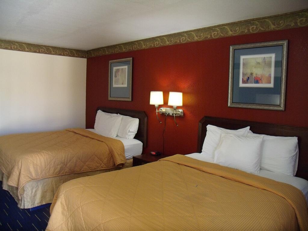 Country Inn Sterling 외부 사진