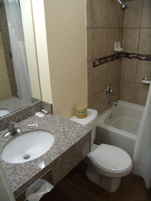 Country Inn Sterling 외부 사진