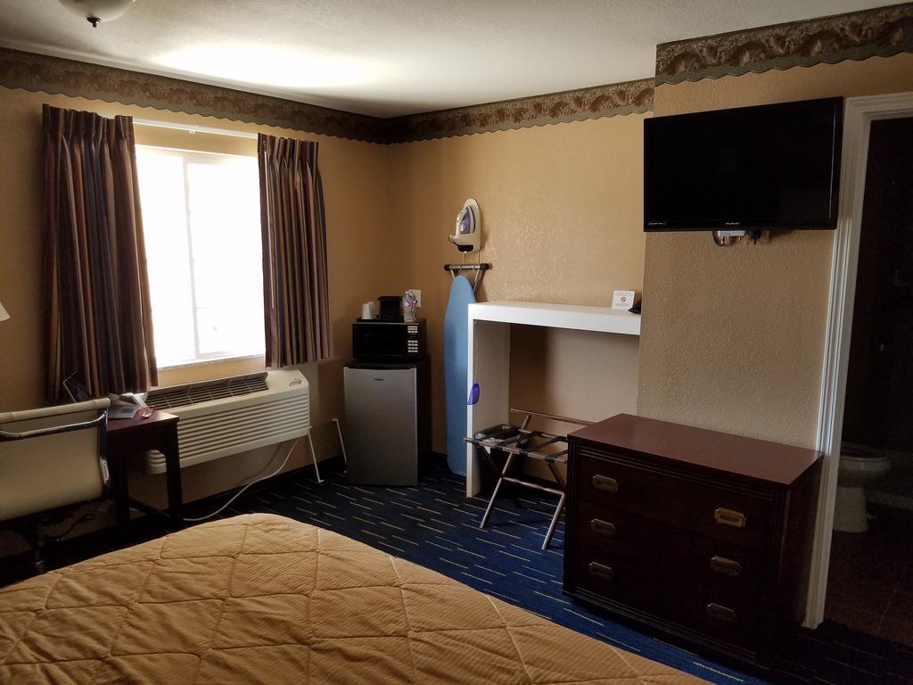 Country Inn Sterling 외부 사진