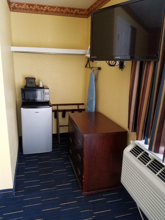 Country Inn Sterling 외부 사진